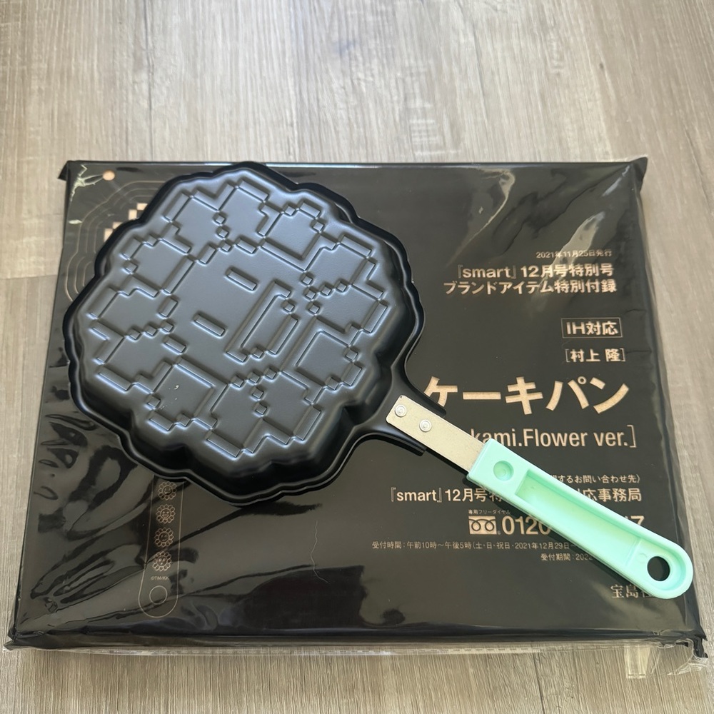 Takashi murakami waffle frying pan - Picture 3 of 9